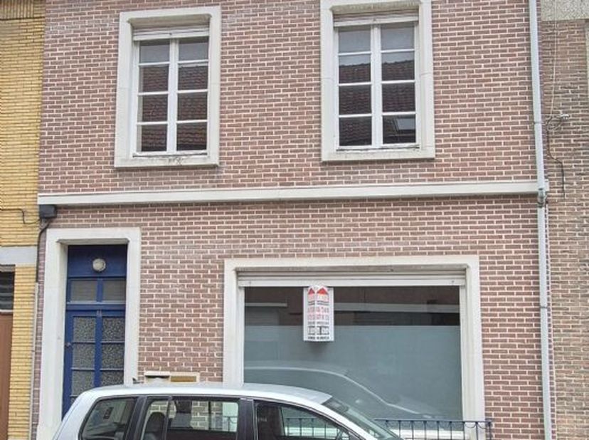 Startprijs bedraagt euro 150.000,00. Elk prijsvoorstel vanaf deze prijs zal worden voorgelegd aan de eigenaars die zich het recht voorbehouden dat al